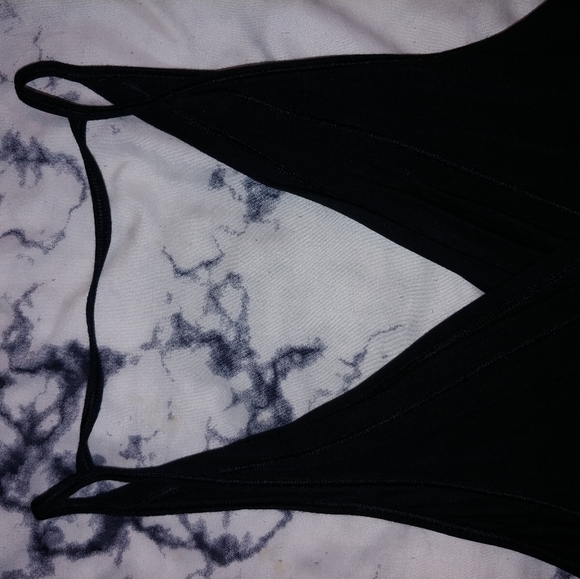 Lululemon plunging neck tank - Picture 3 of 5